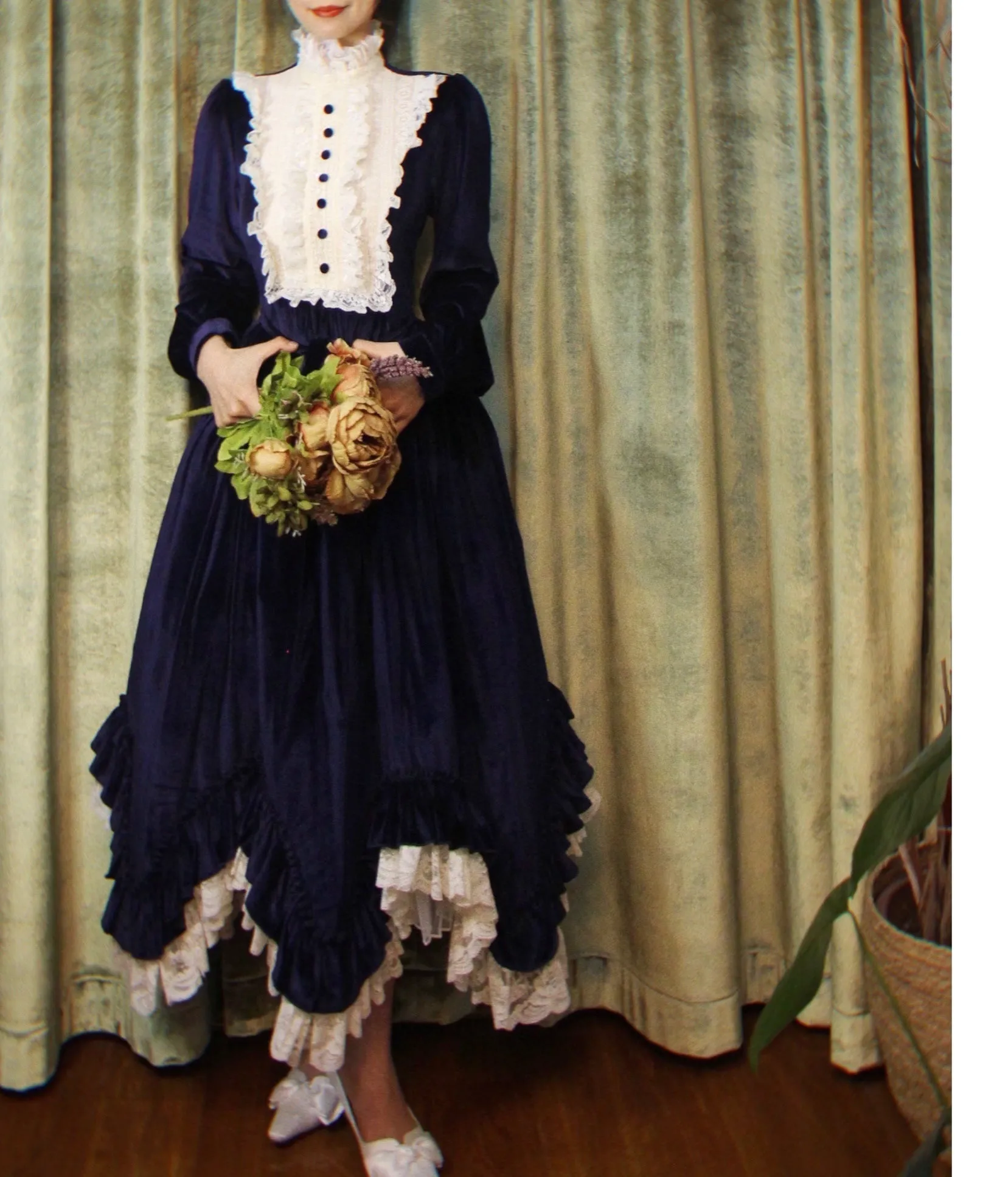 1900s Edwardian Stand Collar Swing Dress