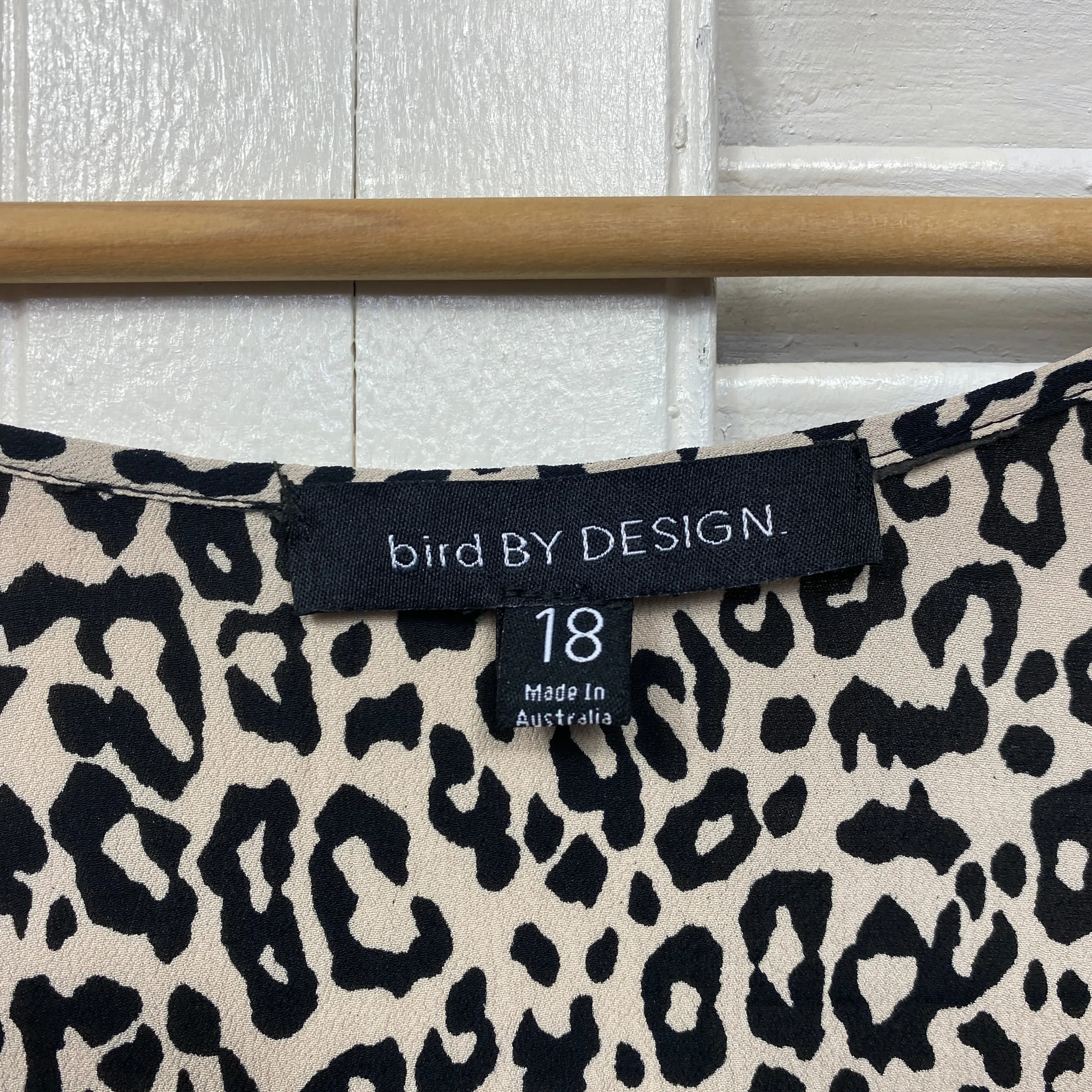 bird By Design Top Size 18 Long Sleeve Animal Print Made in Australia Viscose