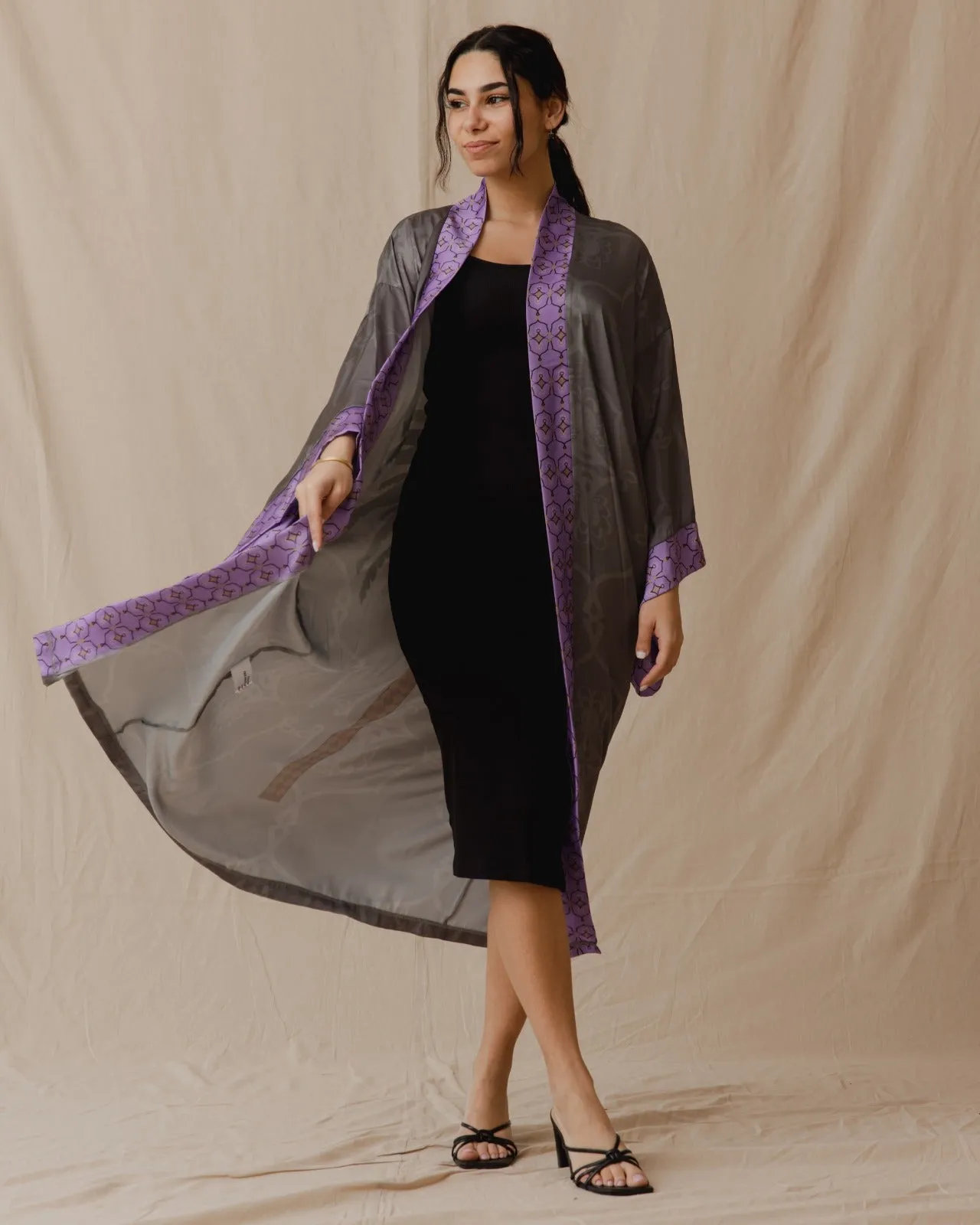 Palm Tree Satin Kimono Light Grey X Purple