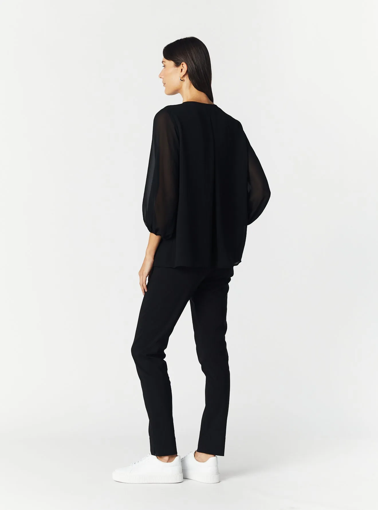 V-NECK LONG SLEEVE TOP