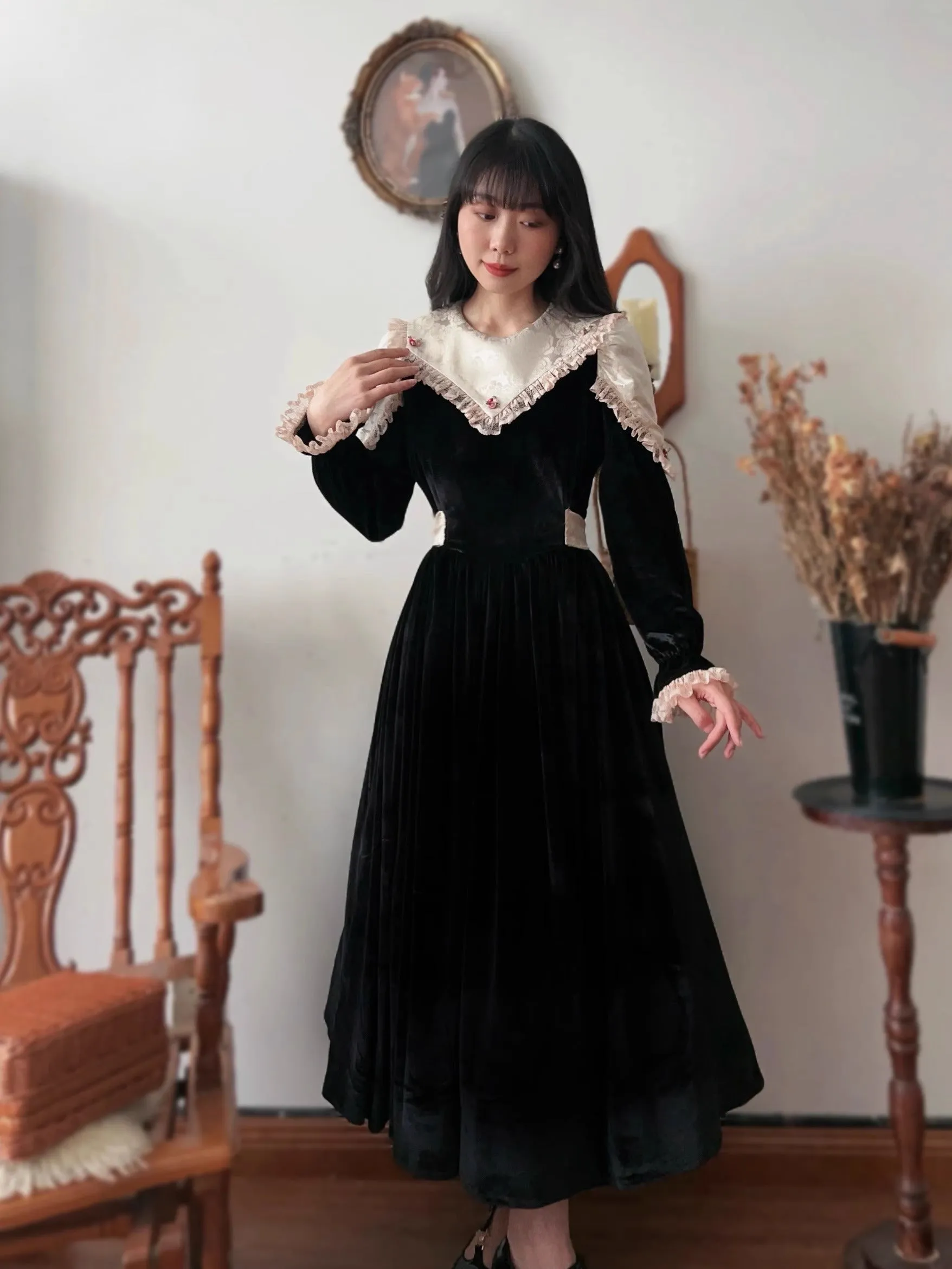 Vintage Dark Academia Velvet Swing Dress