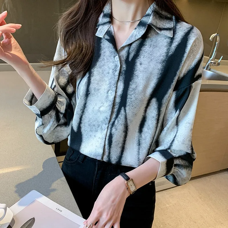 Women Autumn Spring Shirts Black White Cartoon Cat Print Blouses - WSB8551