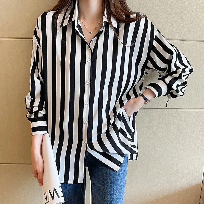 Women Autumn Spring Shirts Black White Cartoon Cat Print Blouses - WSB8551