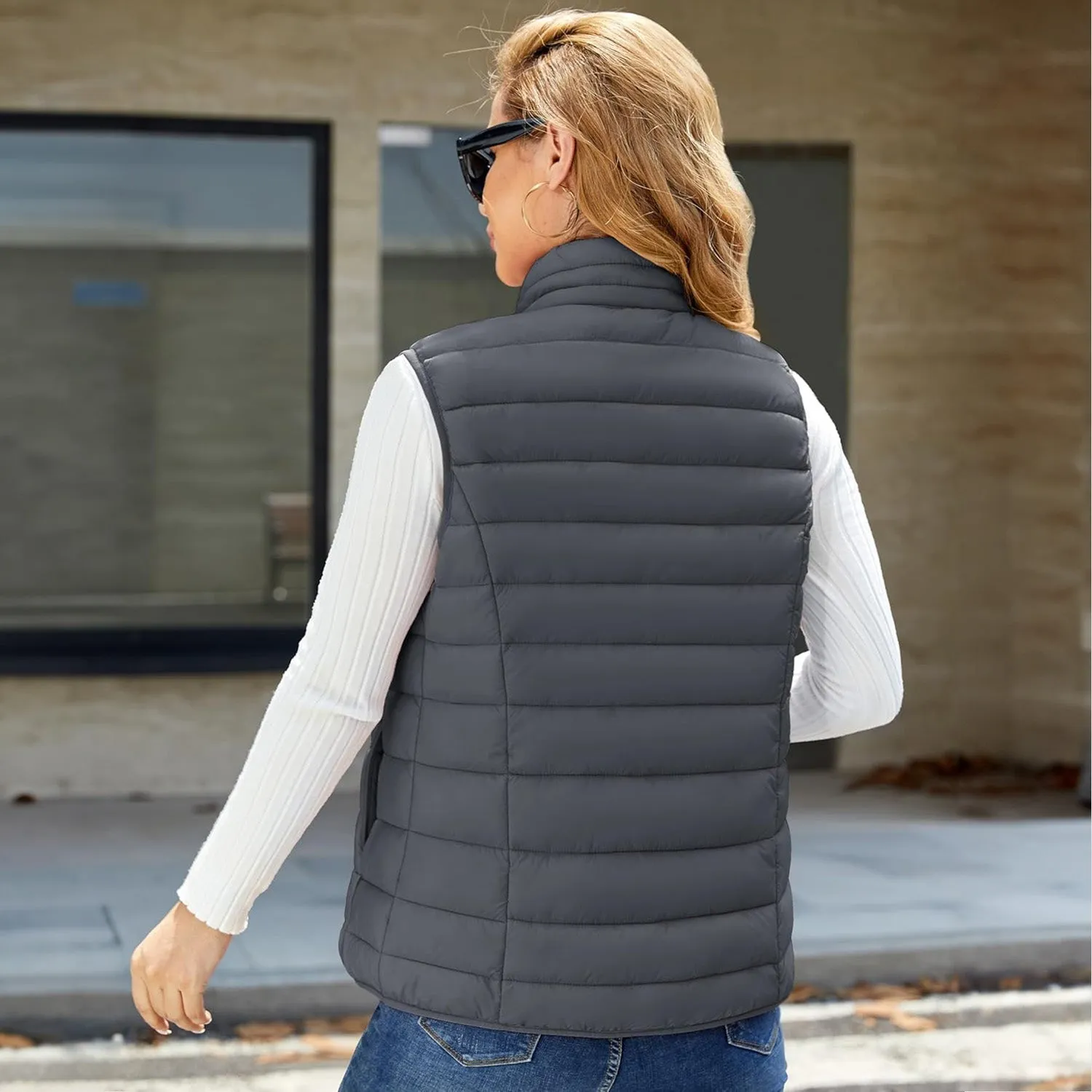 Women's Puffer Vest Lightweight Stand Collar Zip 4 Pockets Puffy Vests Sleeveless Quilted Padded Outerwear