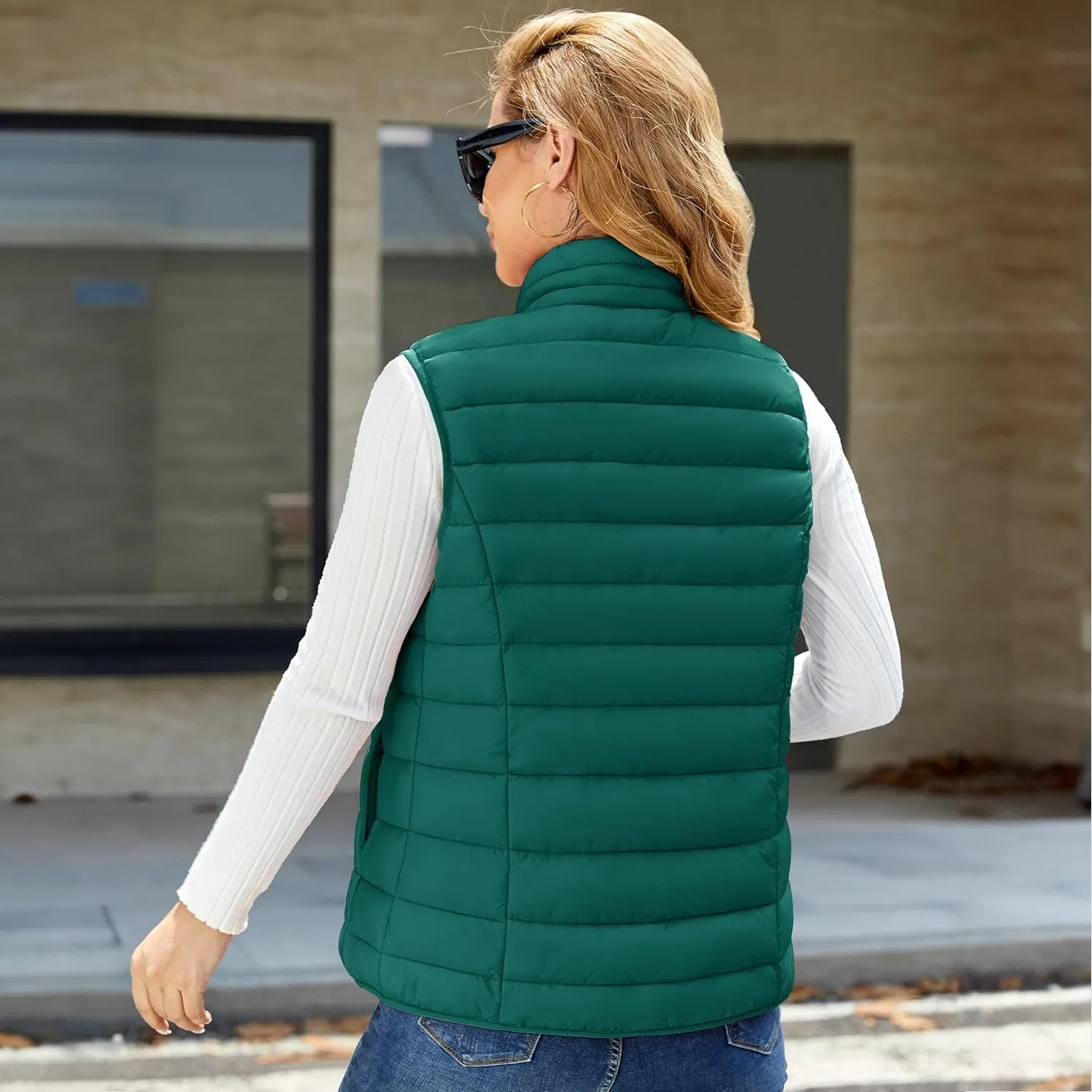 Women's Puffer Vest Lightweight Stand Collar Zip 4 Pockets Puffy Vests Sleeveless Quilted Padded Outerwear