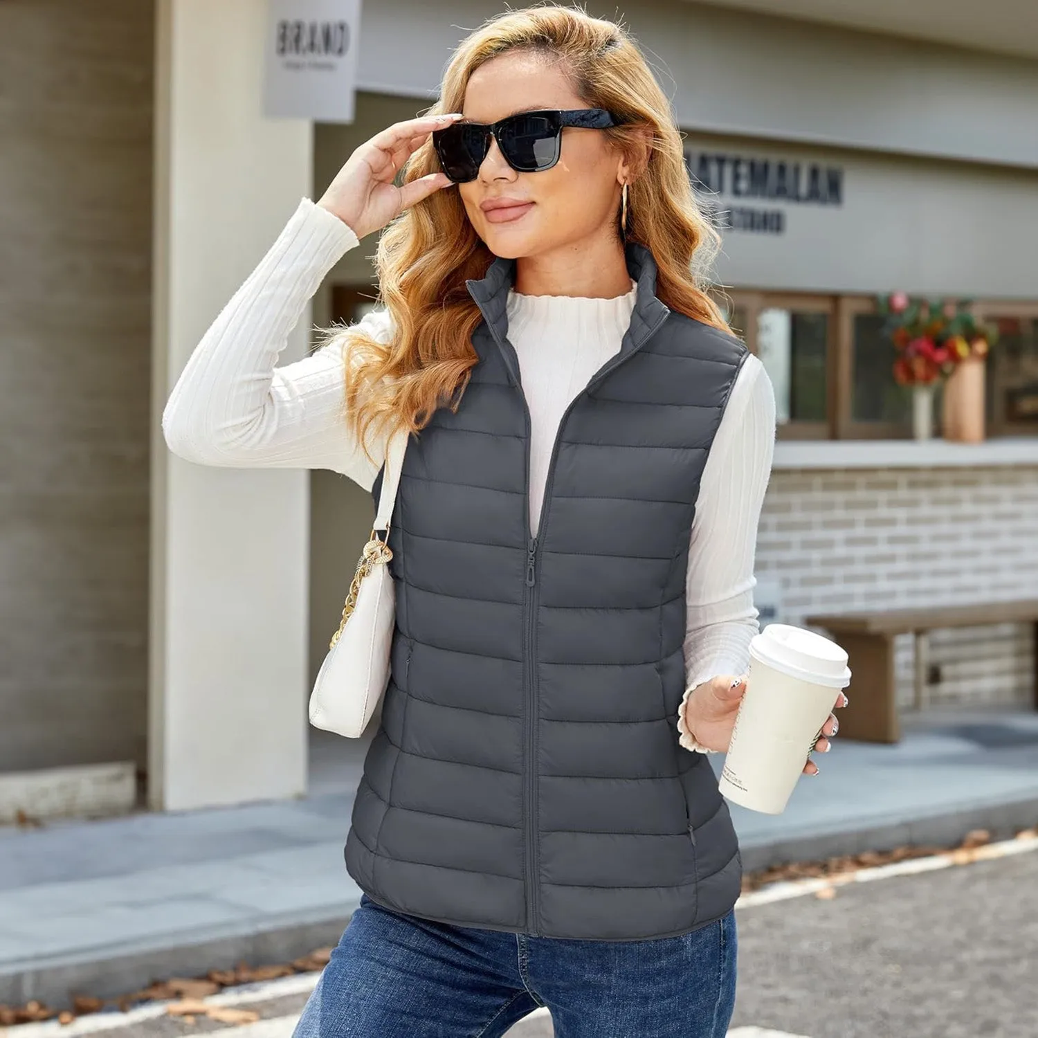 Women's Puffer Vest Lightweight Stand Collar Zip 4 Pockets Puffy Vests Sleeveless Quilted Padded Outerwear