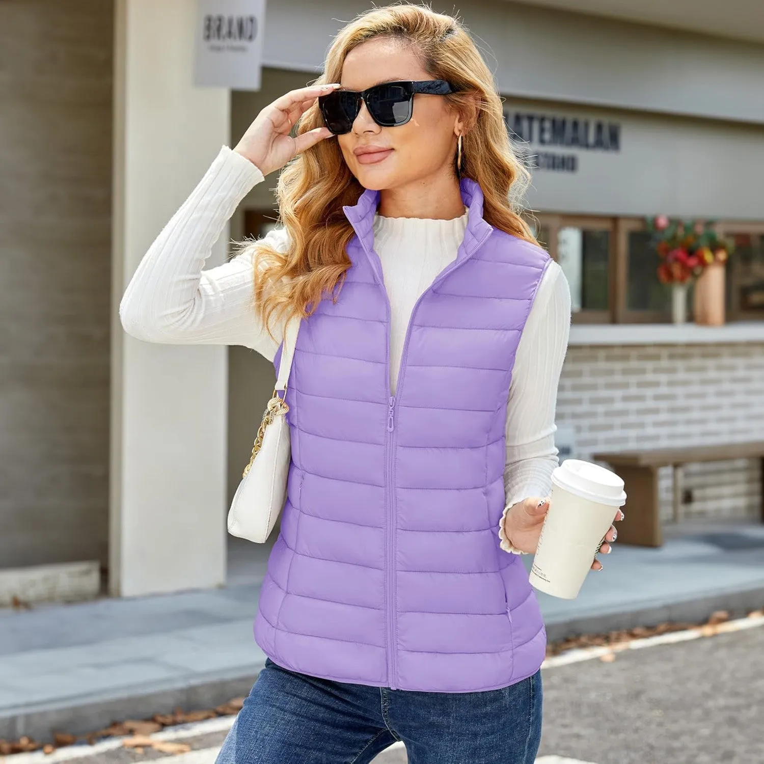 Women's Puffer Vest Lightweight Stand Collar Zip 4 Pockets Puffy Vests Sleeveless Quilted Padded Outerwear